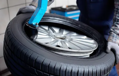 Professional tire and wheel service